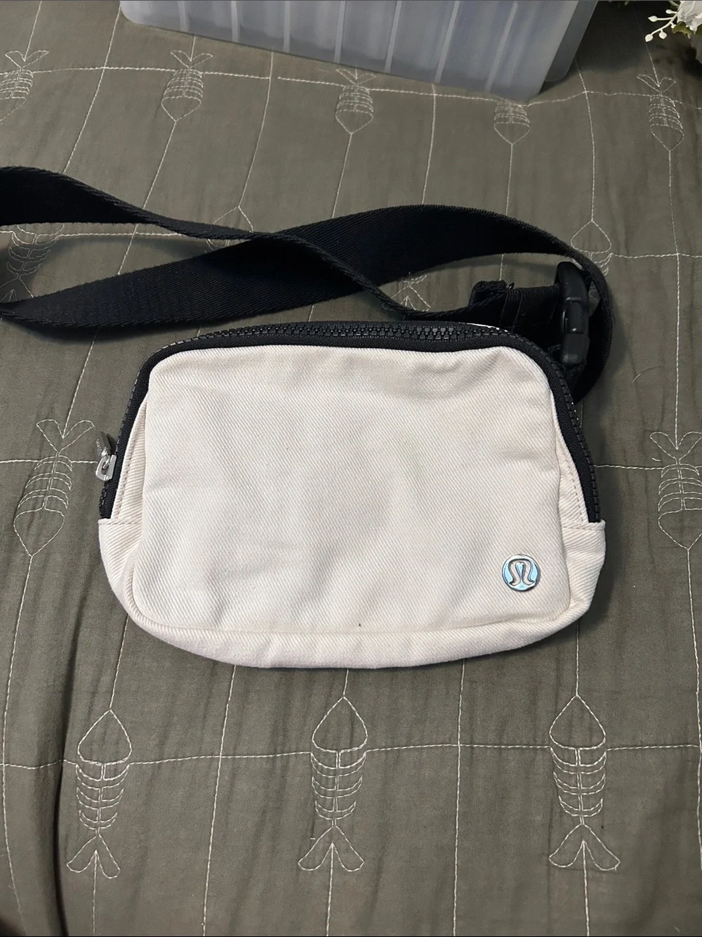 lululemon athletica Cream Crossbody Belt Bag with Black Strap